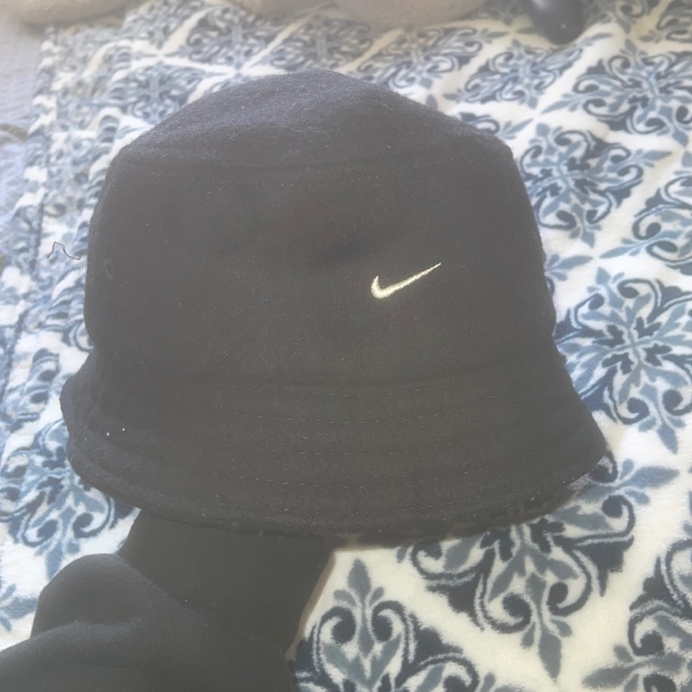 Vintage Black Nike bucket hat